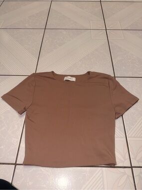 Babaton by Aritzia Brown Crewneck Short Sleeve Crop Top
